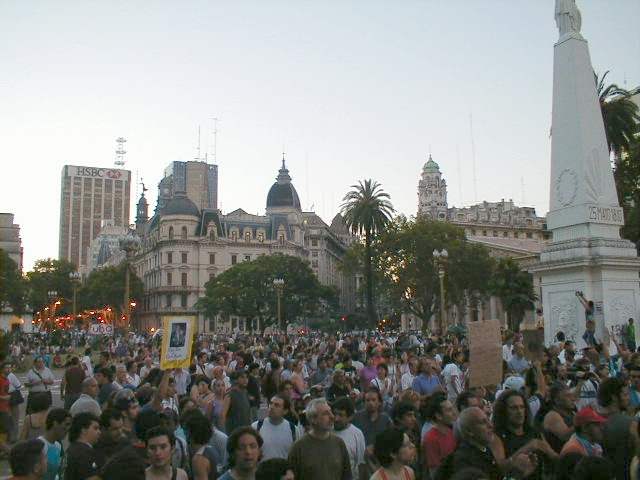 En la Plaza de Mayo...