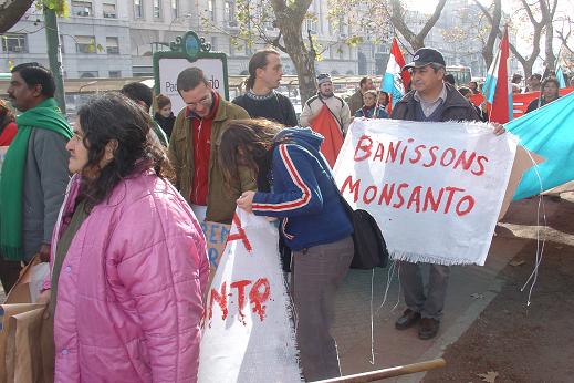Escrache a Monsanto...