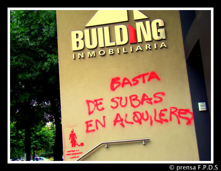 escrachando building...