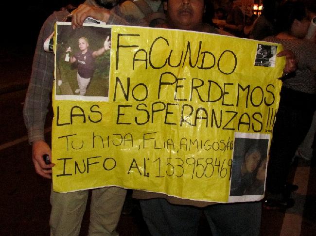 http://argentina.indymedia.org/uploads/2012/04/facundo_rivera_alegre_-_marcha_por_la_aparicion_con_vida__11_.jhcszdh.jpgmid.jpg
