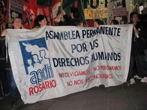Marcha en Rosario an...