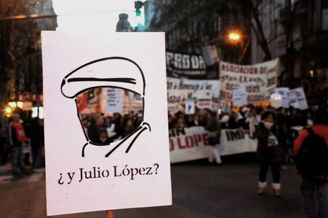 Y Julio Lpez?...