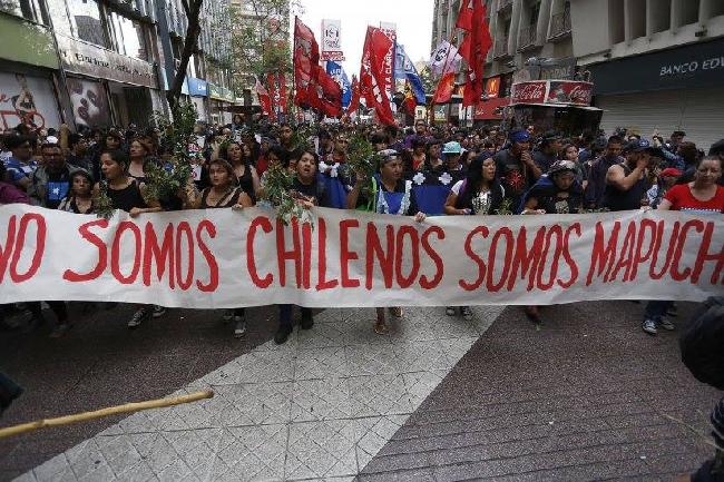 Marcha en Santiago: ...