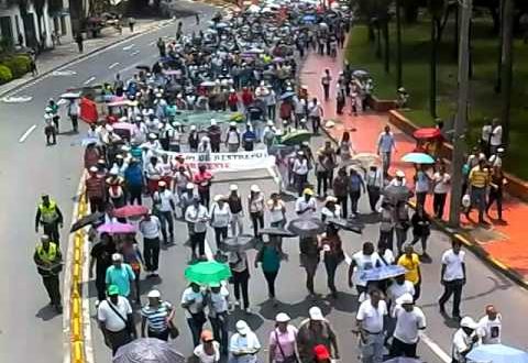 Colombia: huelga y m...