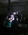 Cirugías a la luz de celulares 