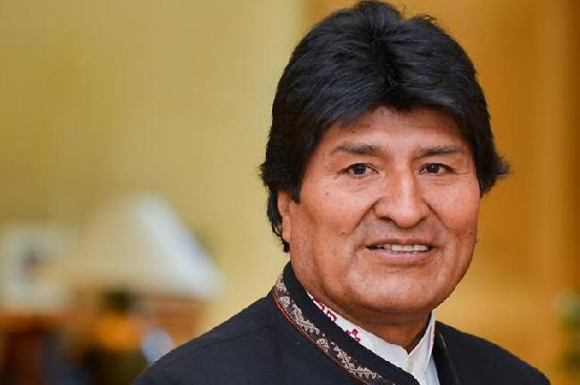 Evo Morales promulga...