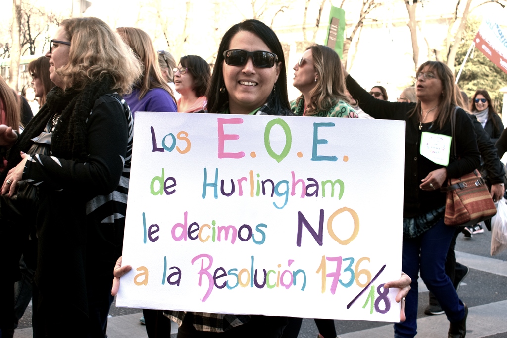 Marcha de docentes bonaerenses por los EOE