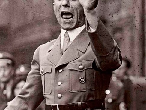 ¿Todos quieren ser Goebbels? Infiltraciones ideológicas colonizantes
