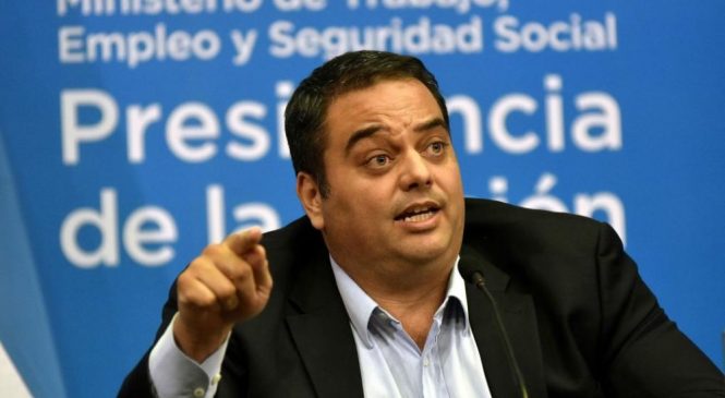 Laboralistas repudia las sanciones a Camioneros