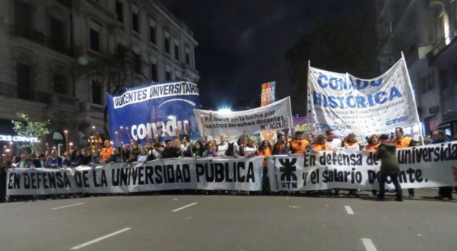 Huelga docente universitaria: el gobierno acepta llamar a reunión paritaria pero la docencia ratifica la continuidad de la lucha