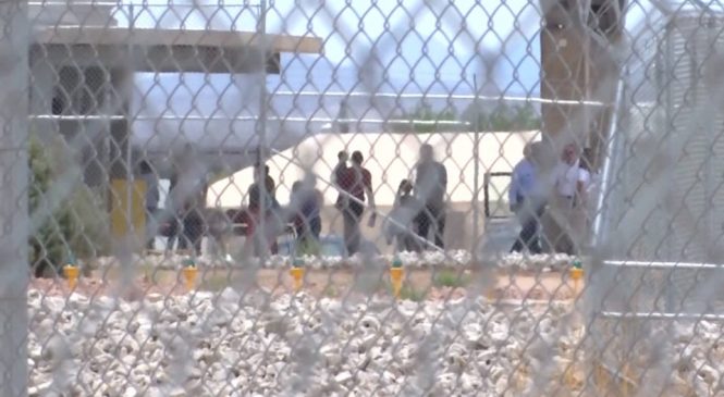 Gobierno de Trump admite que aún no ha reunido a 559 menores inmigrantes separados de sus padres