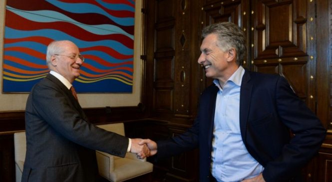 Macri y Rocca de la mano por Vaca Muerta demostrando la impunidad que tienen