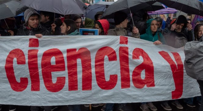 “Por ahora trabajamos, pero el tiempo se agota” advirtió un investigador