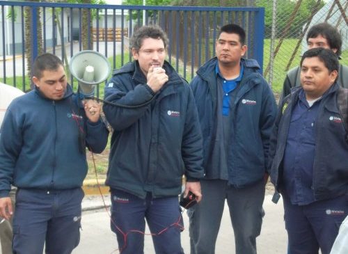 Metalúrgicos aislados por discriminación sindical