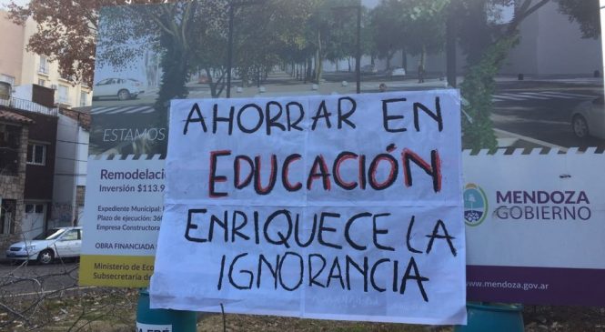 Paro de la Universidad Nacional de Cuyo y contundente apoyo estudiantil