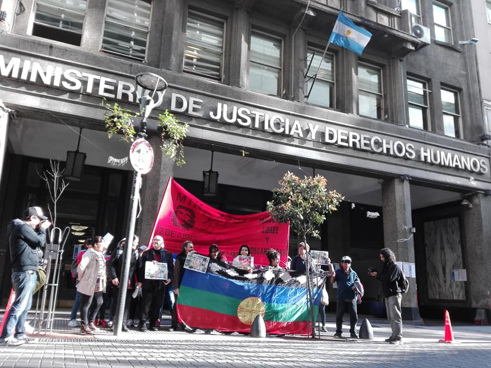 Concentración en Buenos Aires por la absolución de Moira Millán