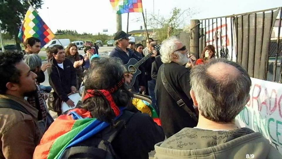 Violencia y amenazas en Ciudad Evita: no permitieron ingresar al cementerio indígena