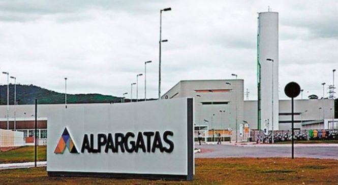 La textil Alpargatas despide a 500 trabajadores de su fábrica de Tucumán