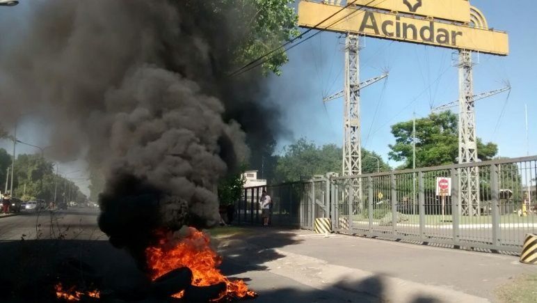 Rosario: Acindar despidió a los trabajadores que quedaban en la planta Navarro