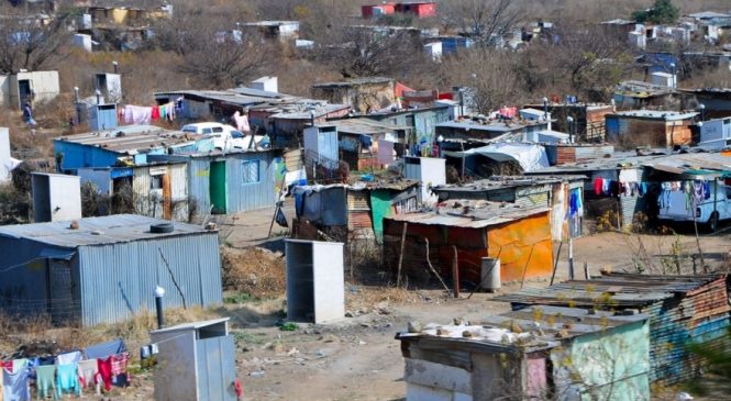 En Argentina 13,6 millones de personas son pobres