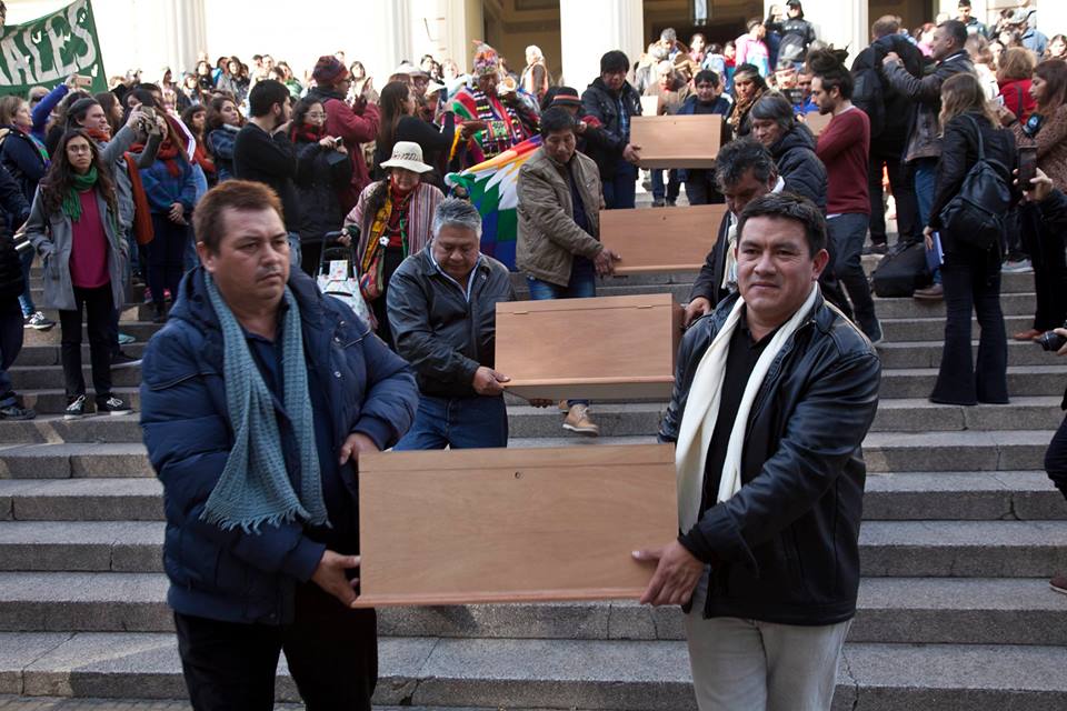 Restos de nueve qom restituidos a su pueblo viajarán al Chaco para su enterramiento