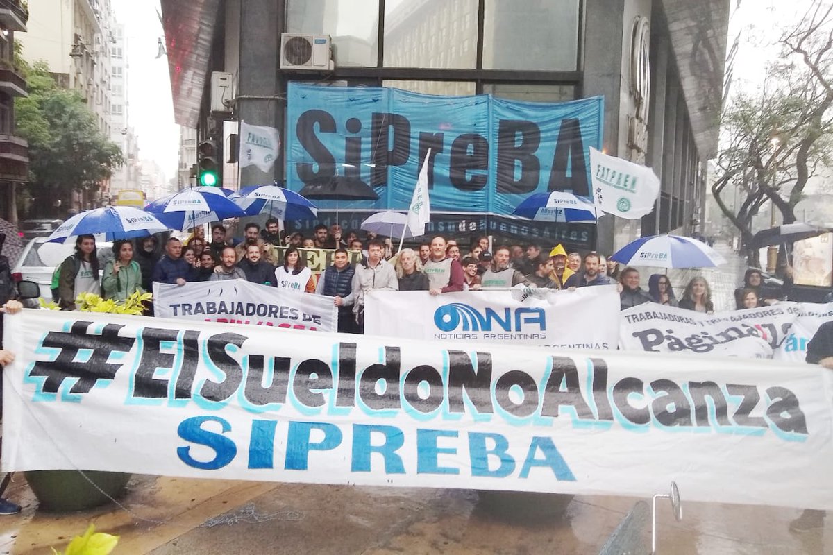 Trabajadores de prensa escrita marcharon para reclamar por salario