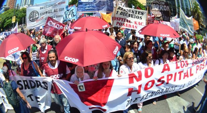 El gasto total en Salud Pública es la mitad de lo que se paga al servicio de la deuda