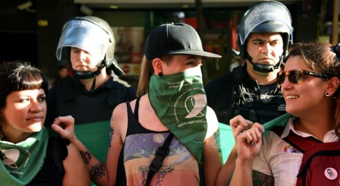 Repudio al gobierno de Jujuy frente a la casa de la provincia: No fue ILE!!