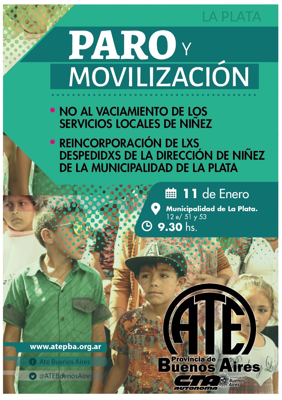 Trabajadores/as de La Dirección de Niñez y Adolescencia marchan a la municipalidad.