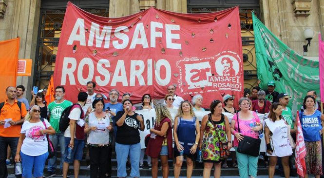 Rosario: Estatales se manifestaron por salarios y condiciones dignas de trabajo