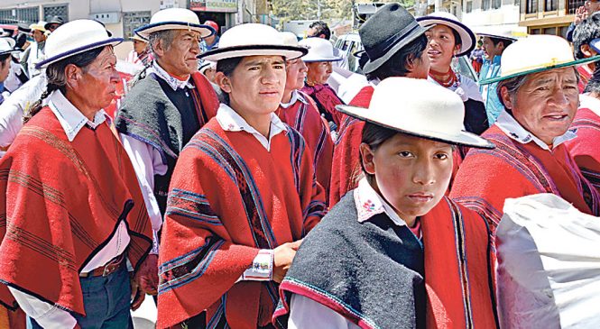 “El cabello largo nos identifica como indígenas”