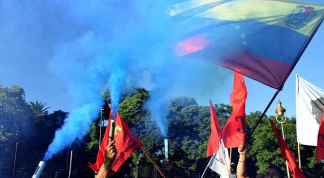 Marcha a la Embajada de los EEUU para frenar la intervención en Venezuela