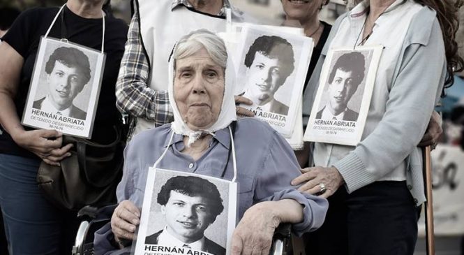 El Consejo Constitucional de Francia ratificó la extradición de un genocida argentino