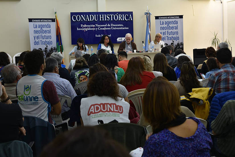 Paro docente universitario y pre universitario de una semana