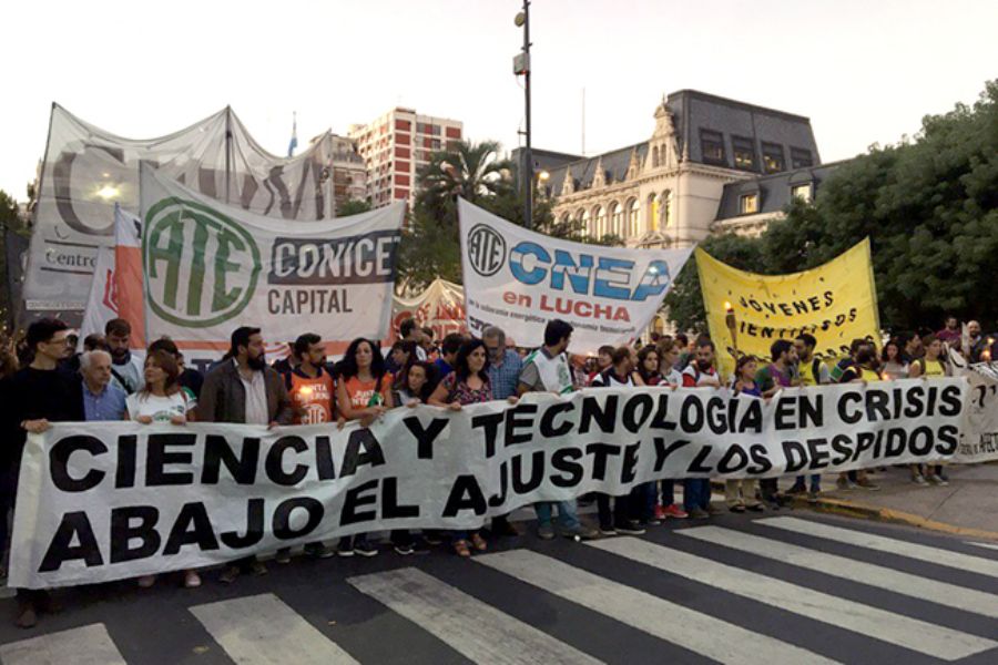 Marcha de Antorchas contra el ajuste y los despidos en Ciencia y Tecnología