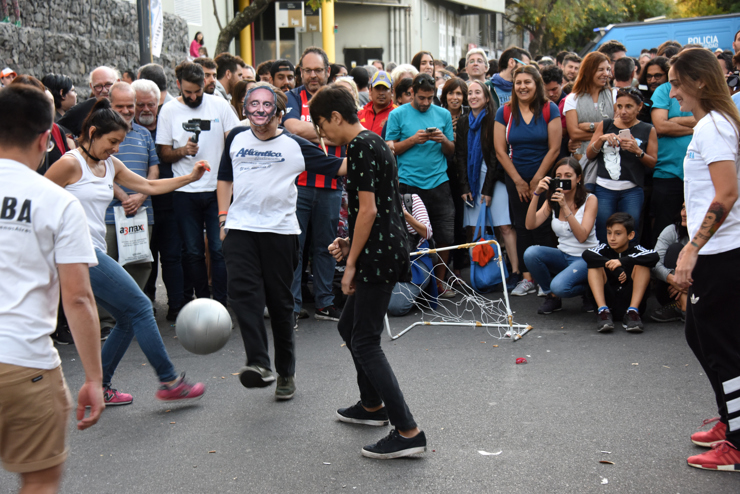 Pascuas en la calle por los despidos en Clarín