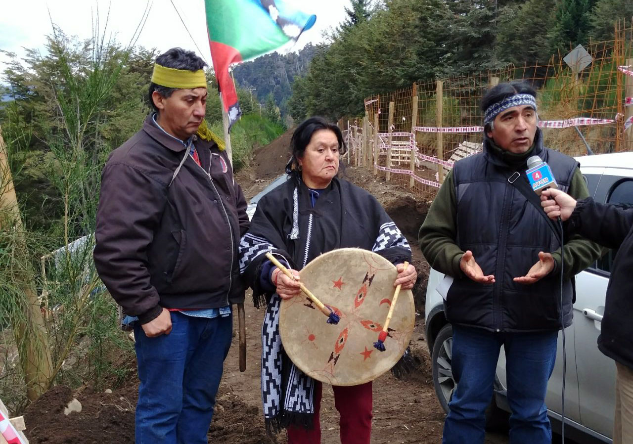 Docentes universitarios respaldan el reclamo mapuche contra las obras en el sector Pichunco y de Circunvalación