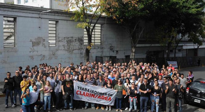 Continúa el paro por los despidos en Clarín/AGEA