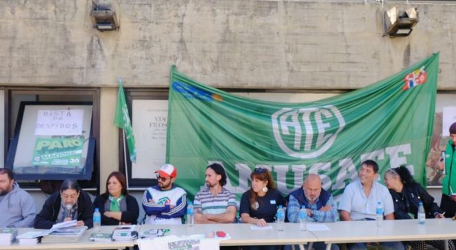 Despedidos de la Biblioteca Nacional denuncian persecución y vaciamiento