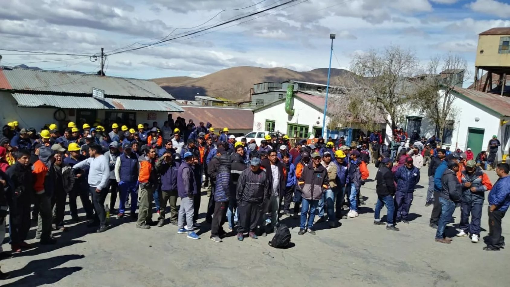 Mineros de El Aguilar van a la huelga por condiciones laborales