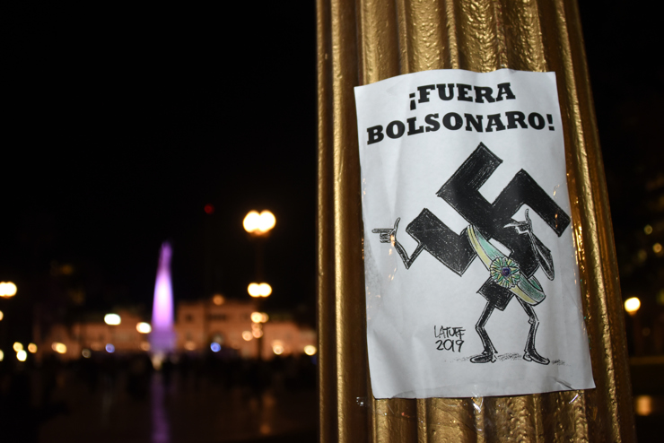 Contra la visita de Bolsonaro