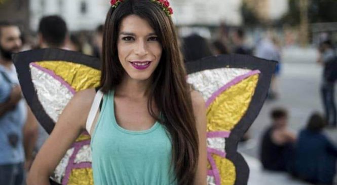 Carolina Ibarra, militante travesti, le contesta a Grabois: “el travestismo es lucha”