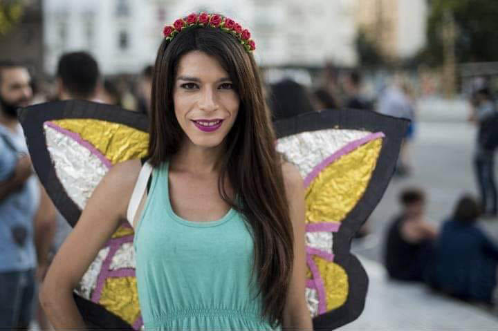Carolina Ibarra, militante travesti, le contesta a Grabois: “el travestismo es lucha”