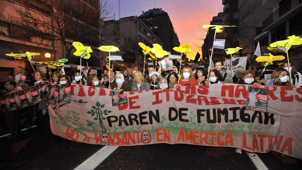 Marcha de barbijos contra los agrotóxicos