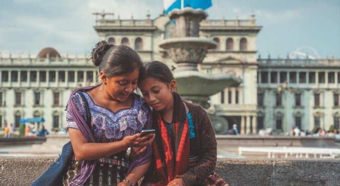 Guatemala: La conspiración de facebookeros mayas “semianalfabetos”