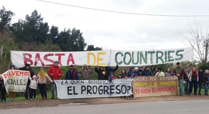 Tigre: el frío no dispersa la protesta en Villa La Ñata