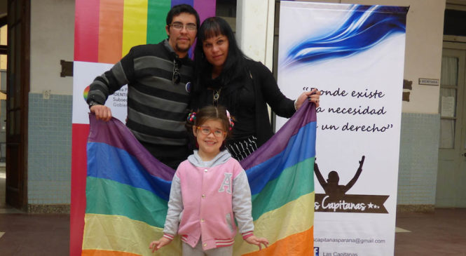 Papá y mamá trans: la historia de la familia argentina que llegó a cómic