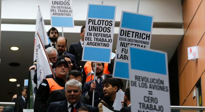 Pilotos ratifican paro de 48 horas