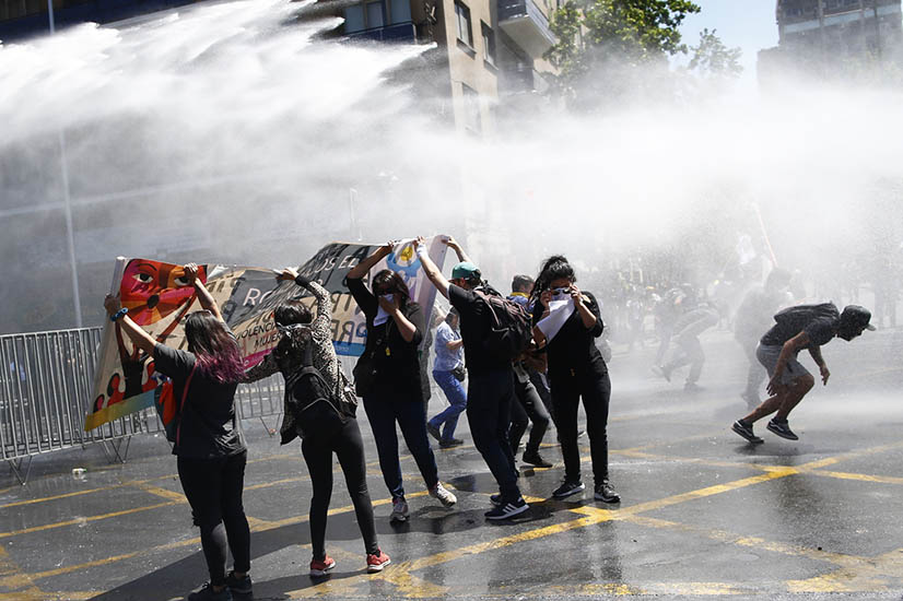 Chile: Festival de demagogia para calmar la rebelión