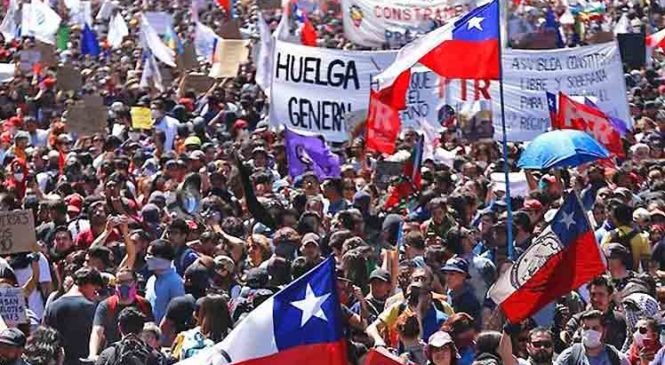 Marchas y paro nacional abren nueva semana de protestas en Chile